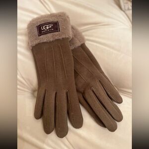 UGG POLYESTER CHESTNUT, BROWN GLOVES NWT